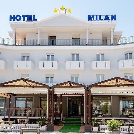 Hotel Milan Rosolina Mare Exteriör bild